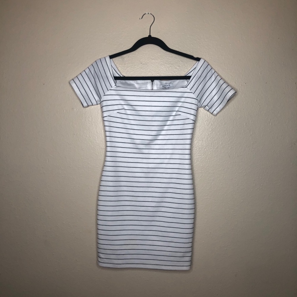 Lucy Paris White And Black Stripped Fitted Dress - Picture 4 of 11